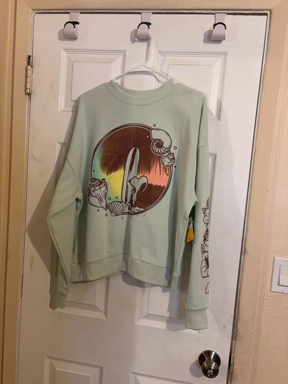 Peanuts Snoopy Surfboard Graphic Sweatshirt Size S